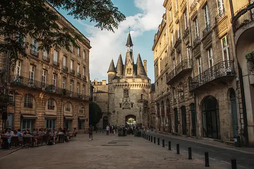 Weed in Bordeaux